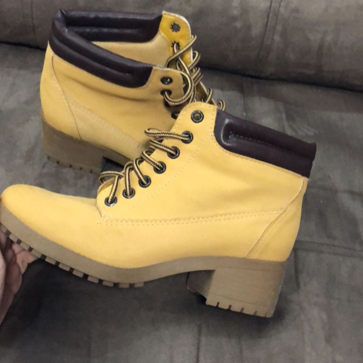 coturno feminino amarelo queimado