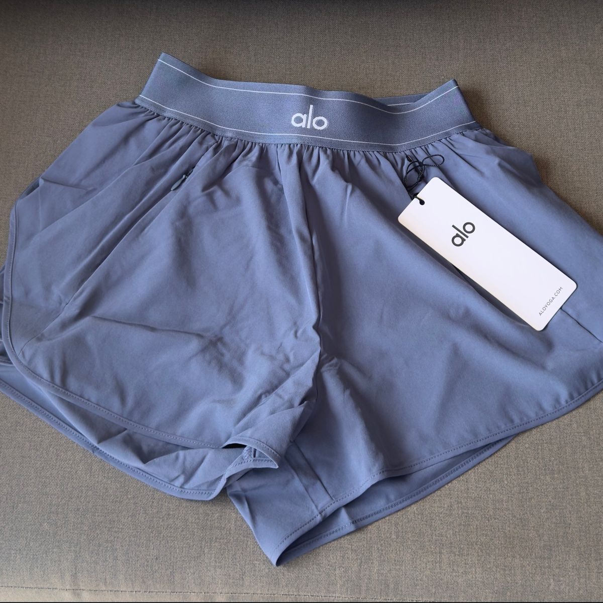 match ❗️確実正規品❗️Alo point 新品未使用‼️ yoga short