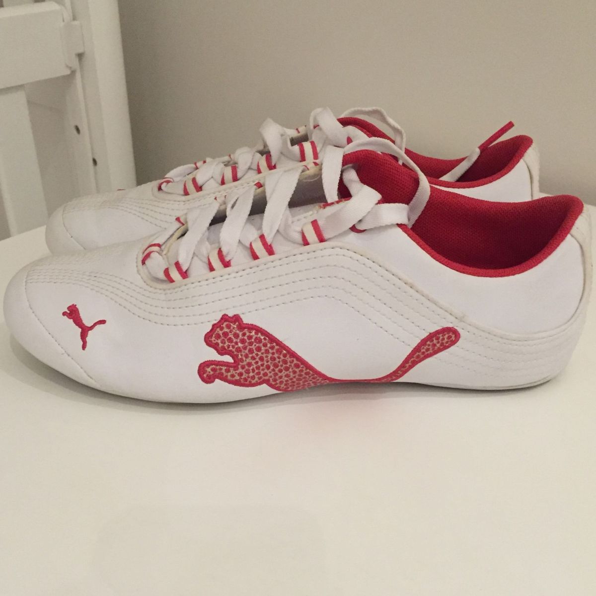 tenis puma rosa e branco