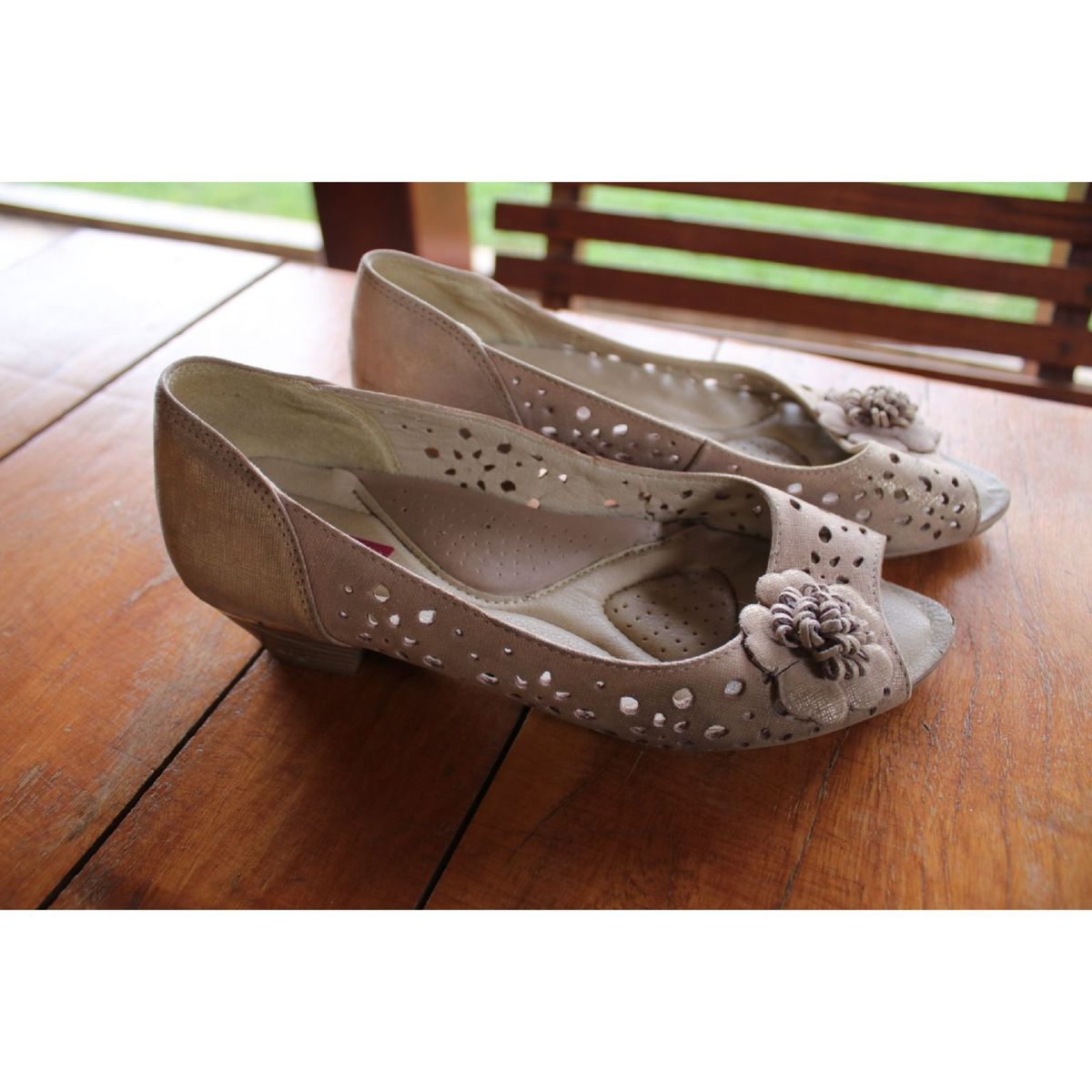 sapato peep toe comfortflex