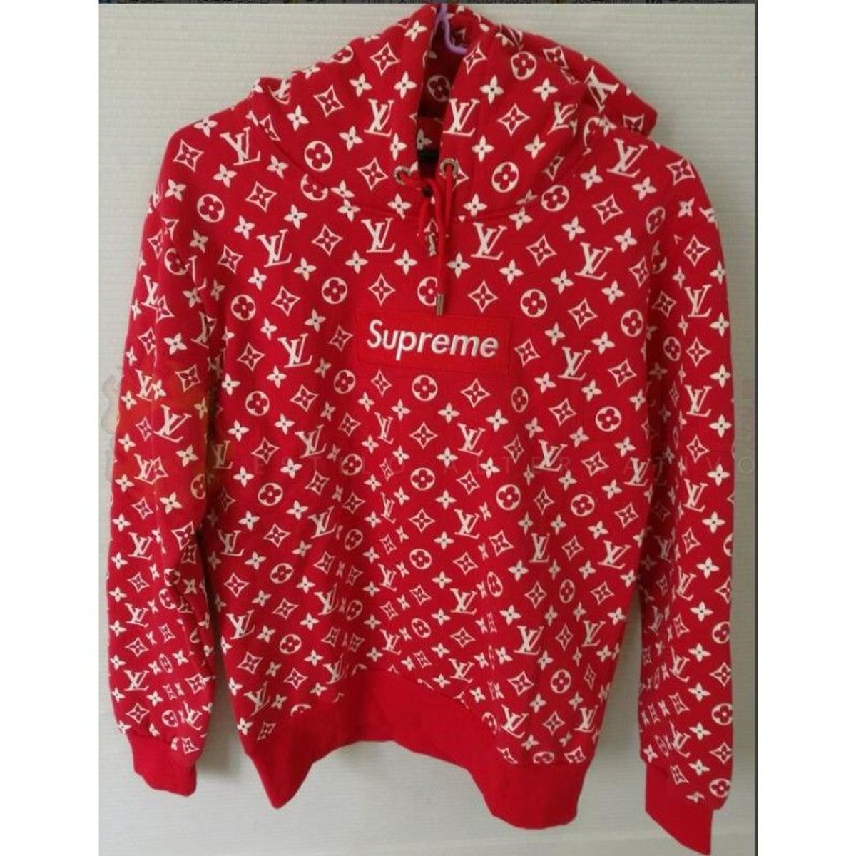 casaco supreme louis vuitton