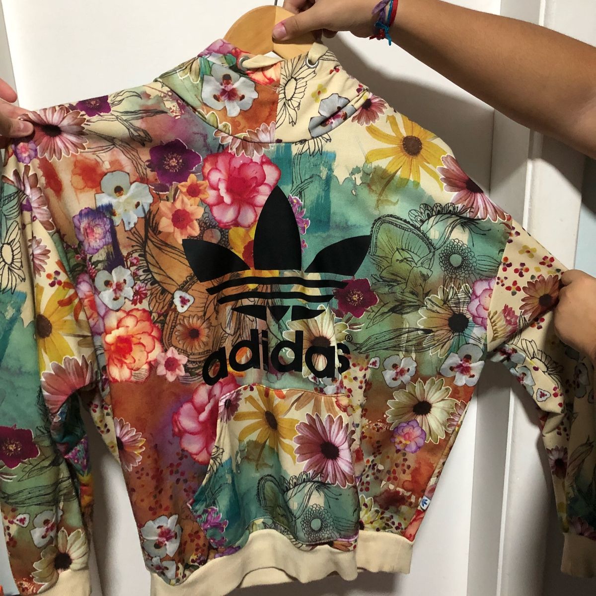 casaco da adidas feminino florido