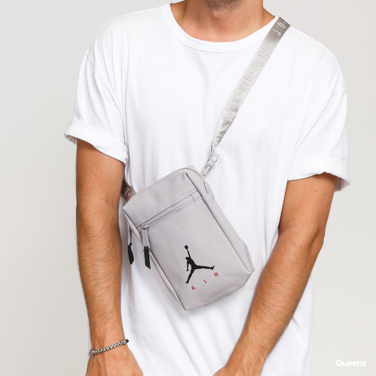 Nike air jordan crossbody hot sale bag