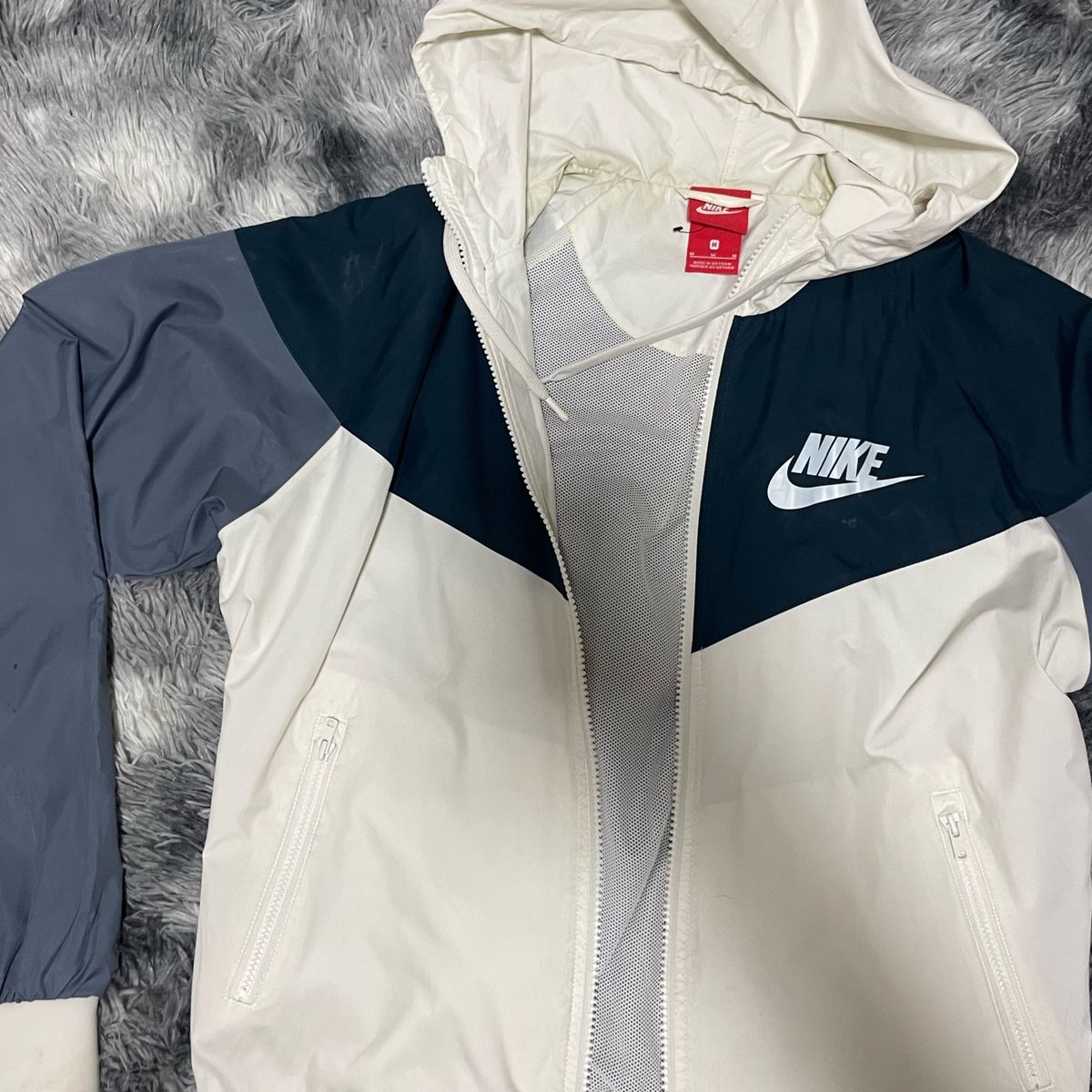 Corta vento sale nike sacolinha