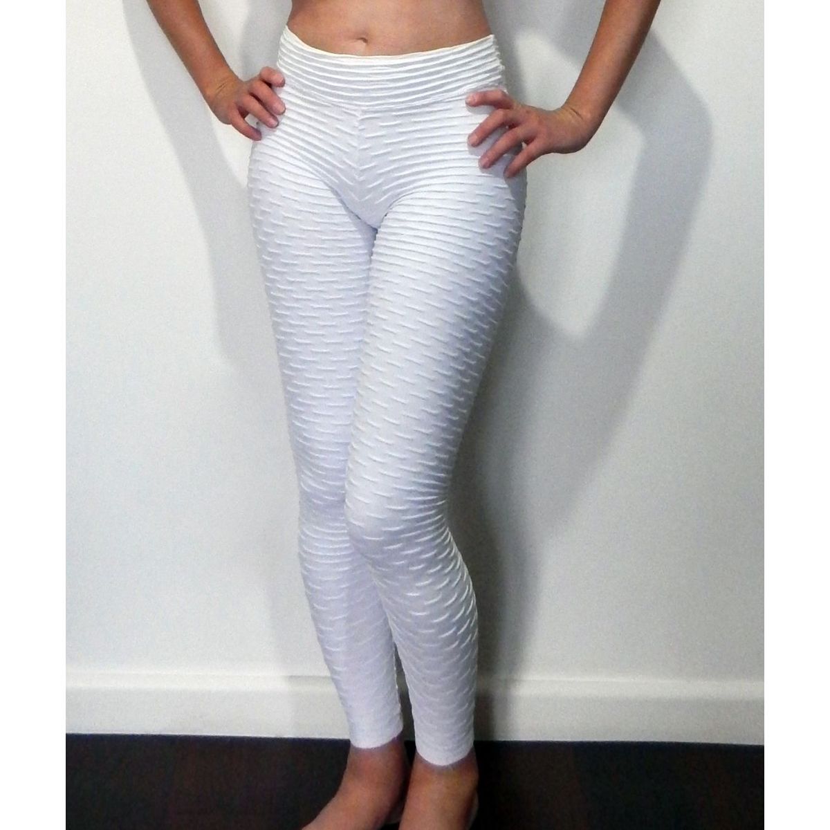 calça legging branca texturizada