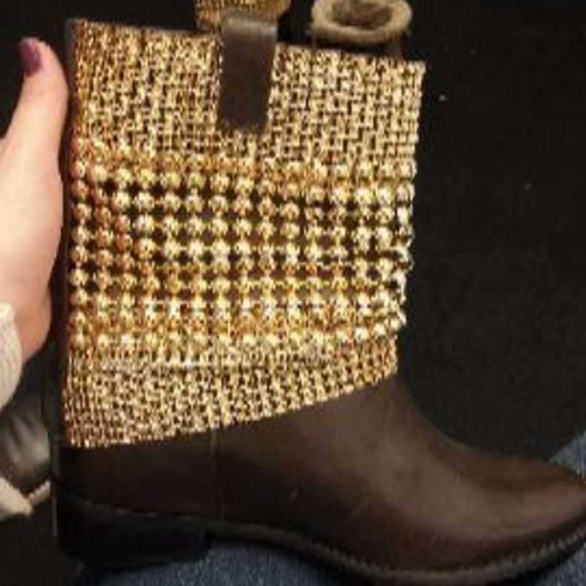 bota schutz dourada