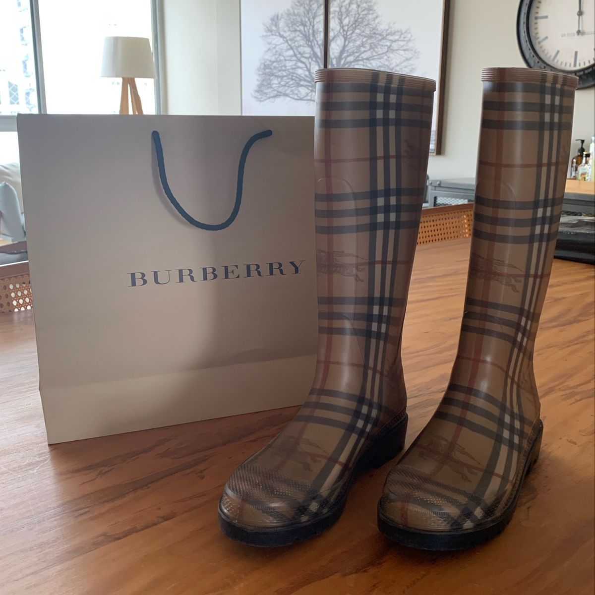 Galocha | Burberry | Bota Feminina Burberry Usado 76948216 | enjoei