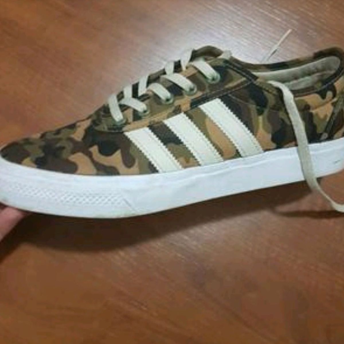 tênis adidas adiease camuflado