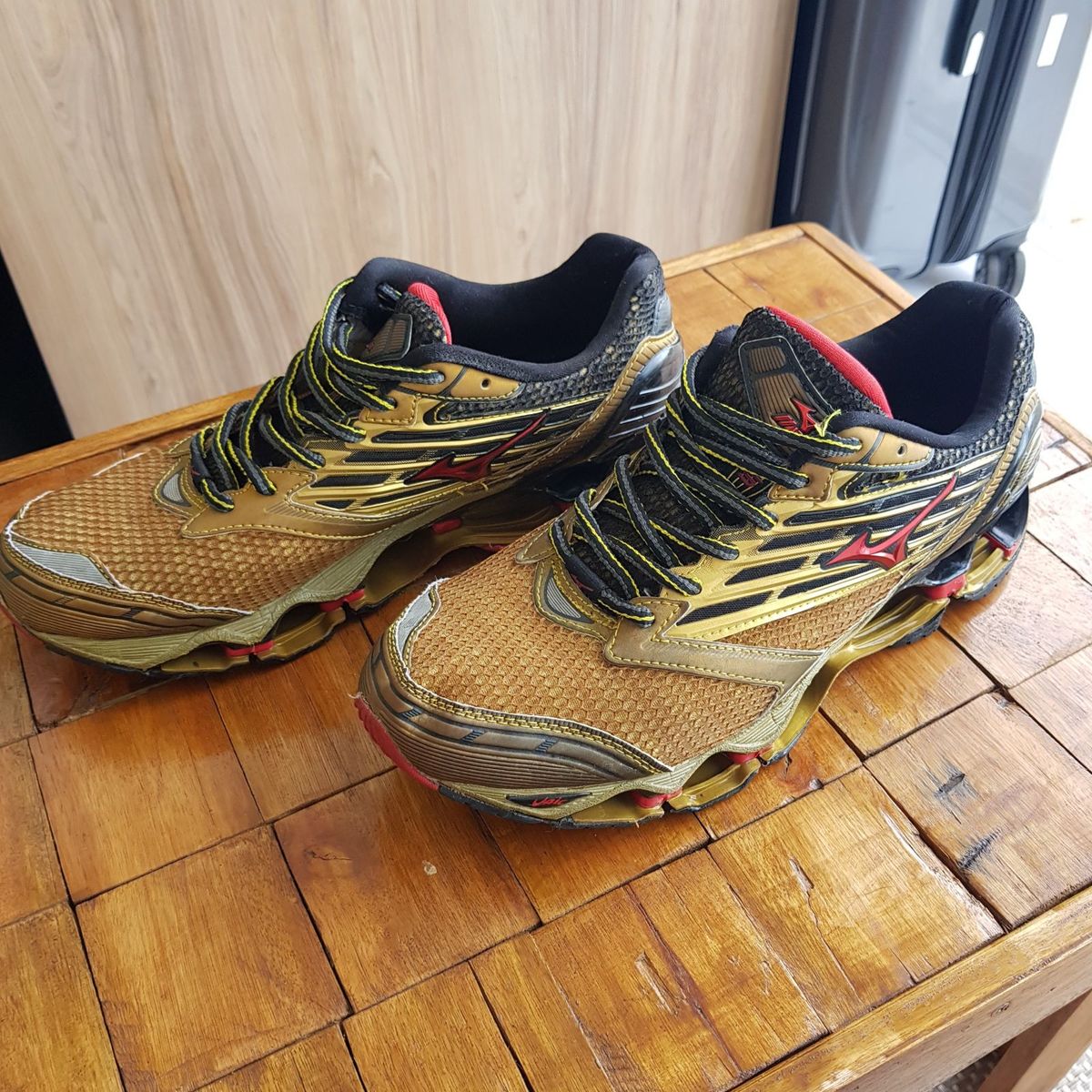 Mizuno best sale prophecy golden