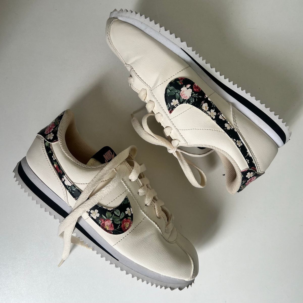 Tenis Nike Cortez Basic Vintage Floral Nike Usado 109039553 enjoei