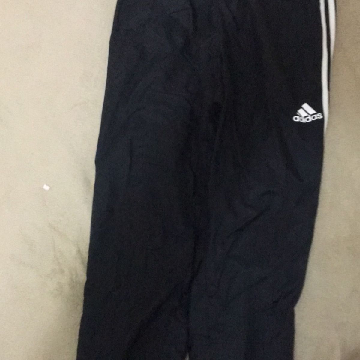 calça de nylon adidas