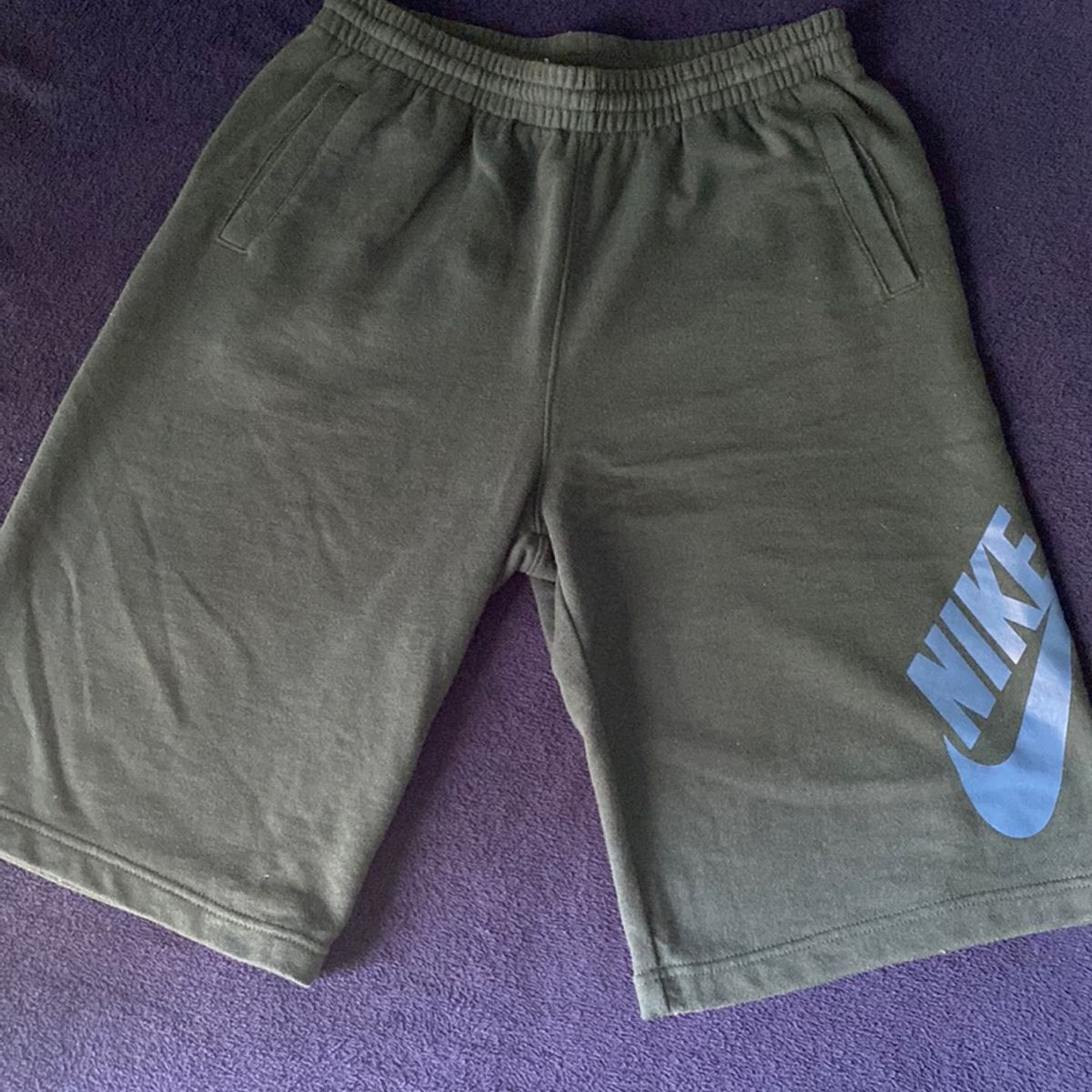 Nike sb cheap shorts grey