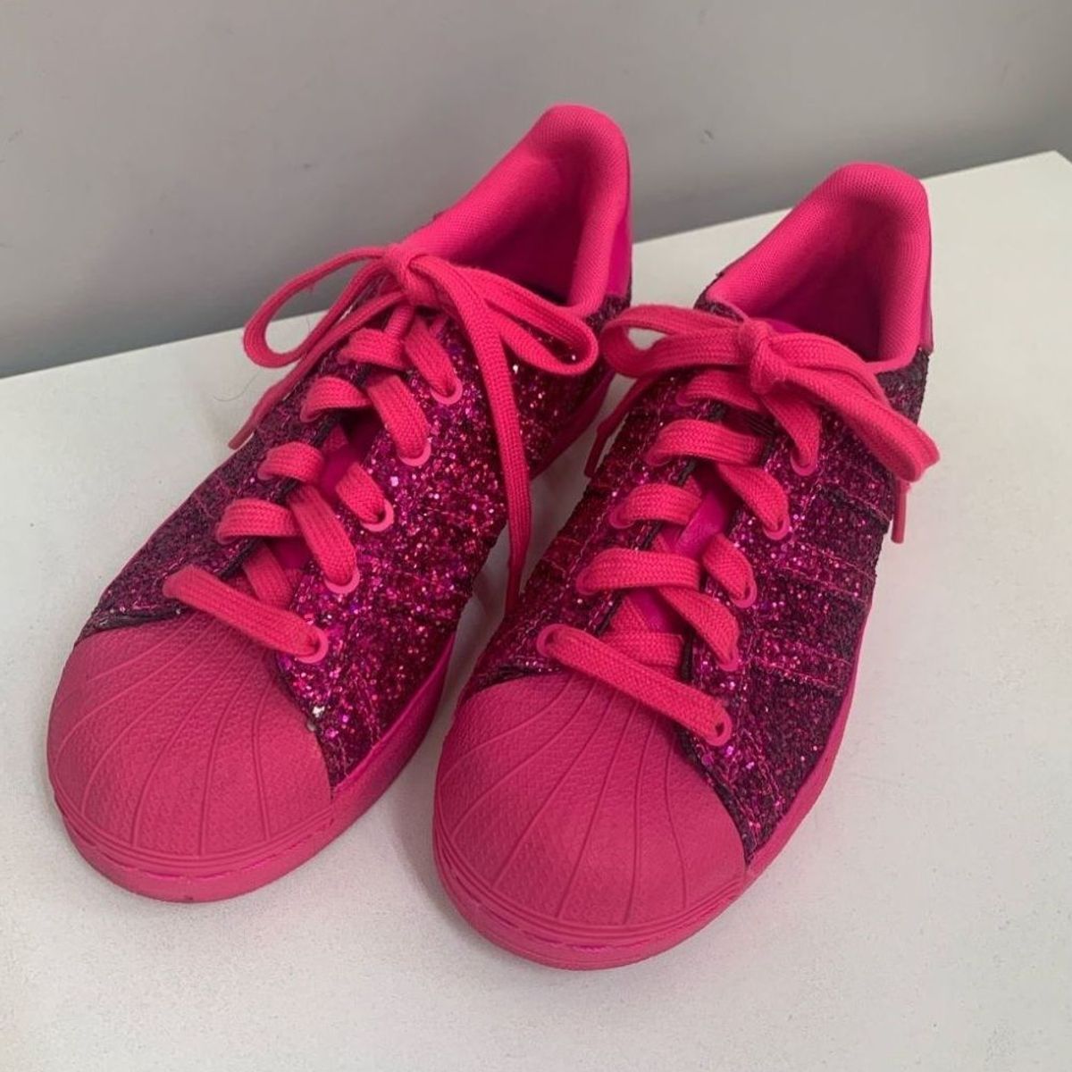 Tenis adidas hot sale com glitter