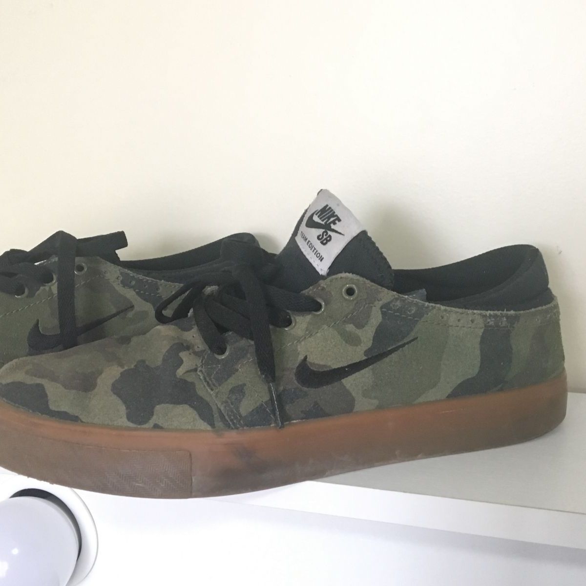 Tenis nike sb store camuflado