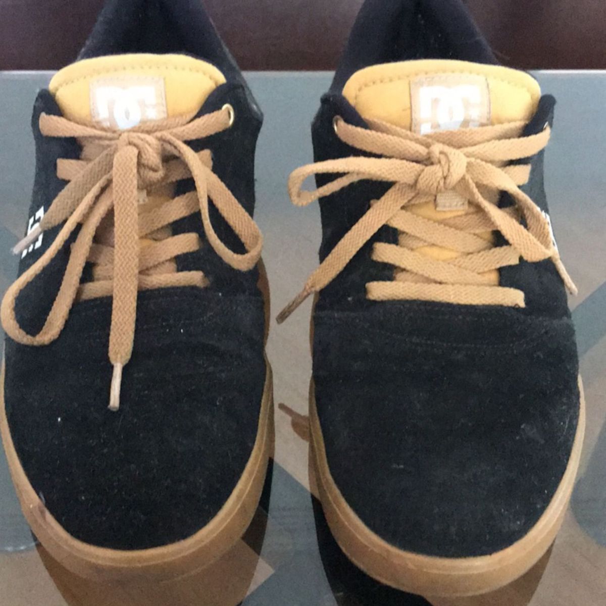 tenis dc shoes preto e marrom