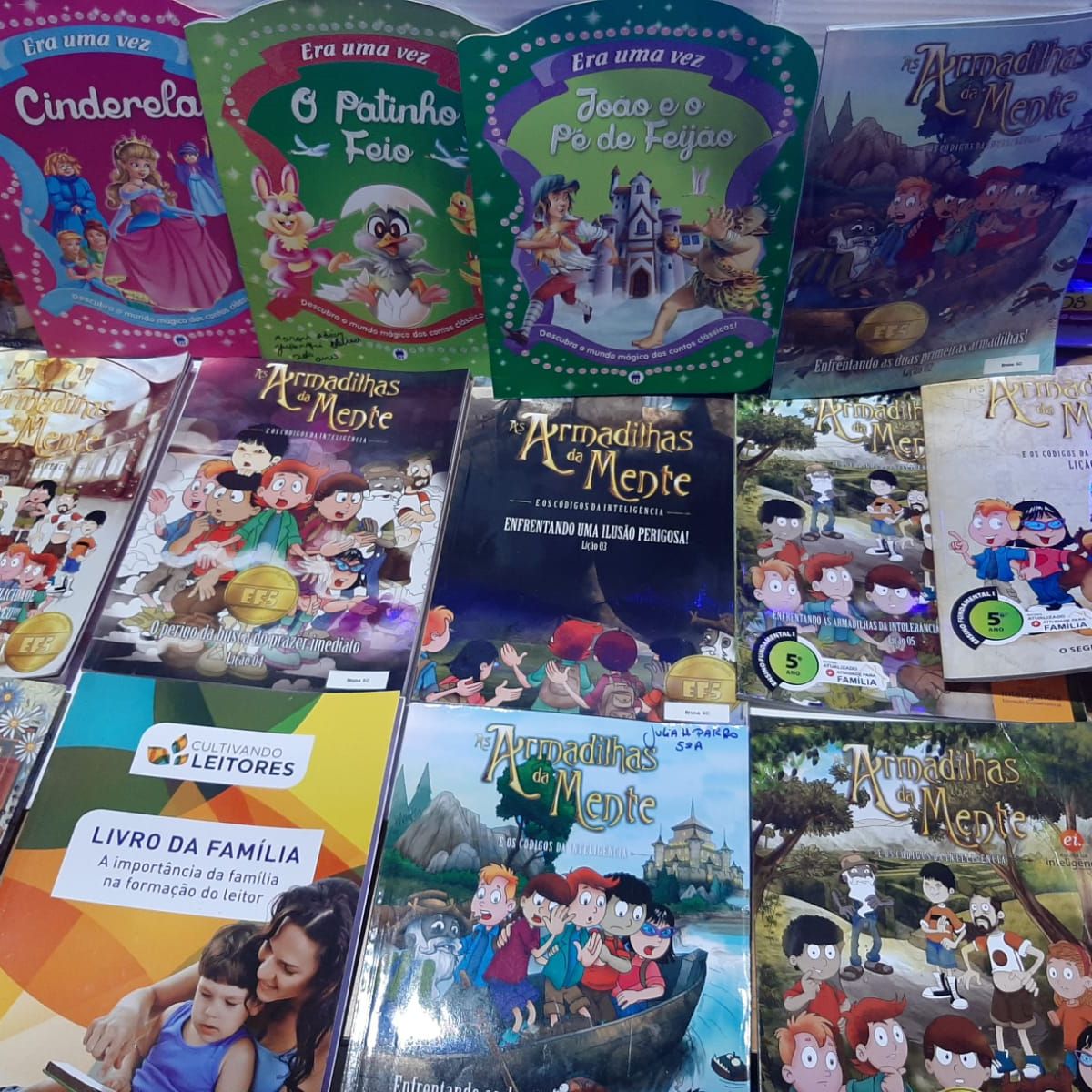 Livros em ótimos estado. Amazon.com: Por que os Ricos Cada Vez Ficam Mais Ricos. O