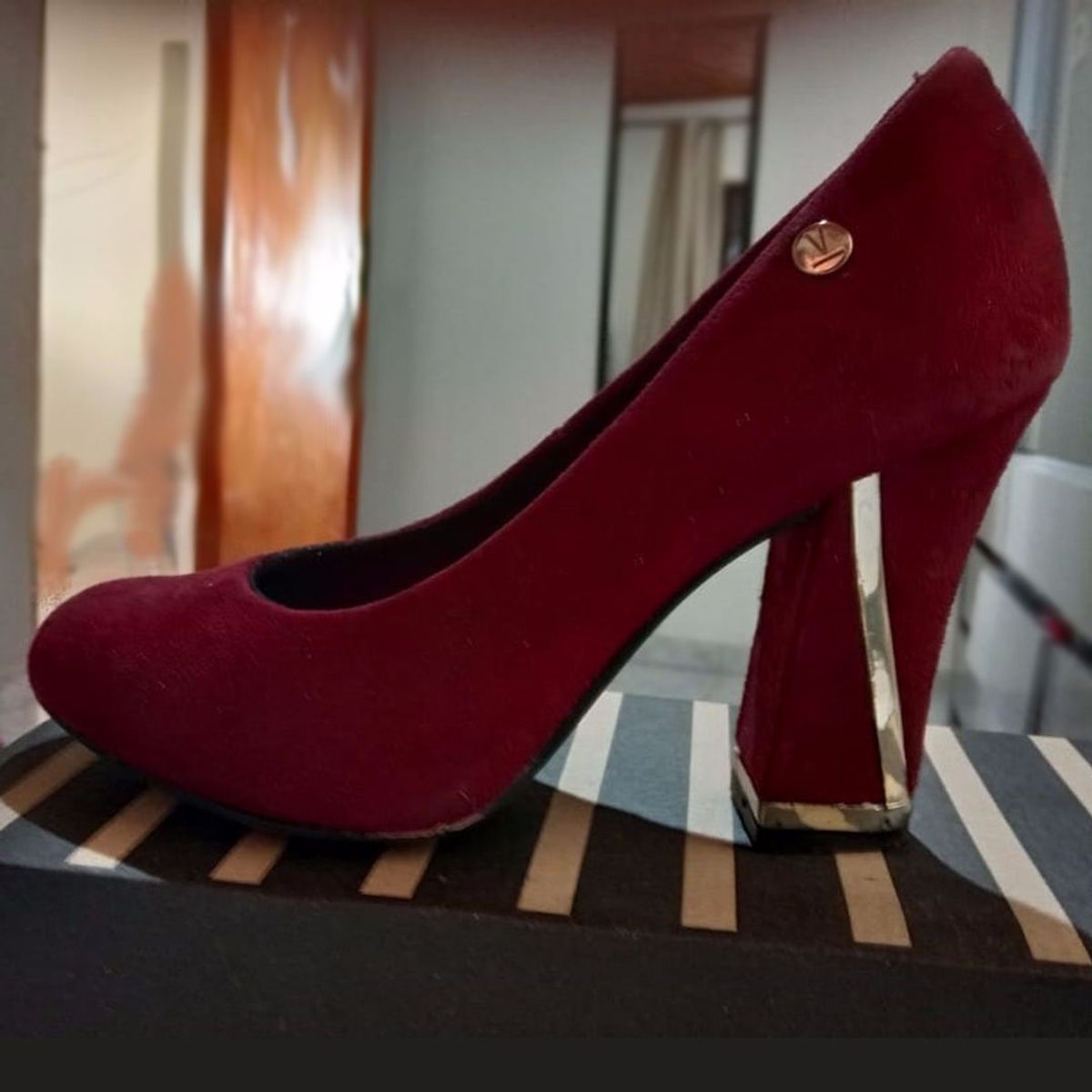 sapato feminino vermelho vizzano