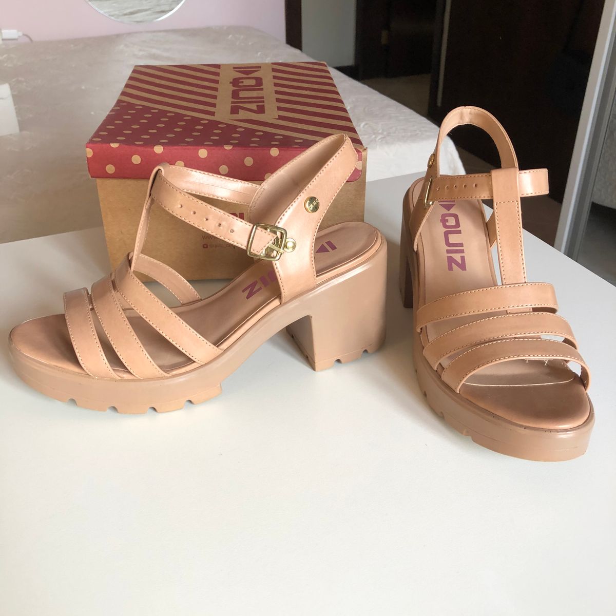 sandalia quiz salto tratorado