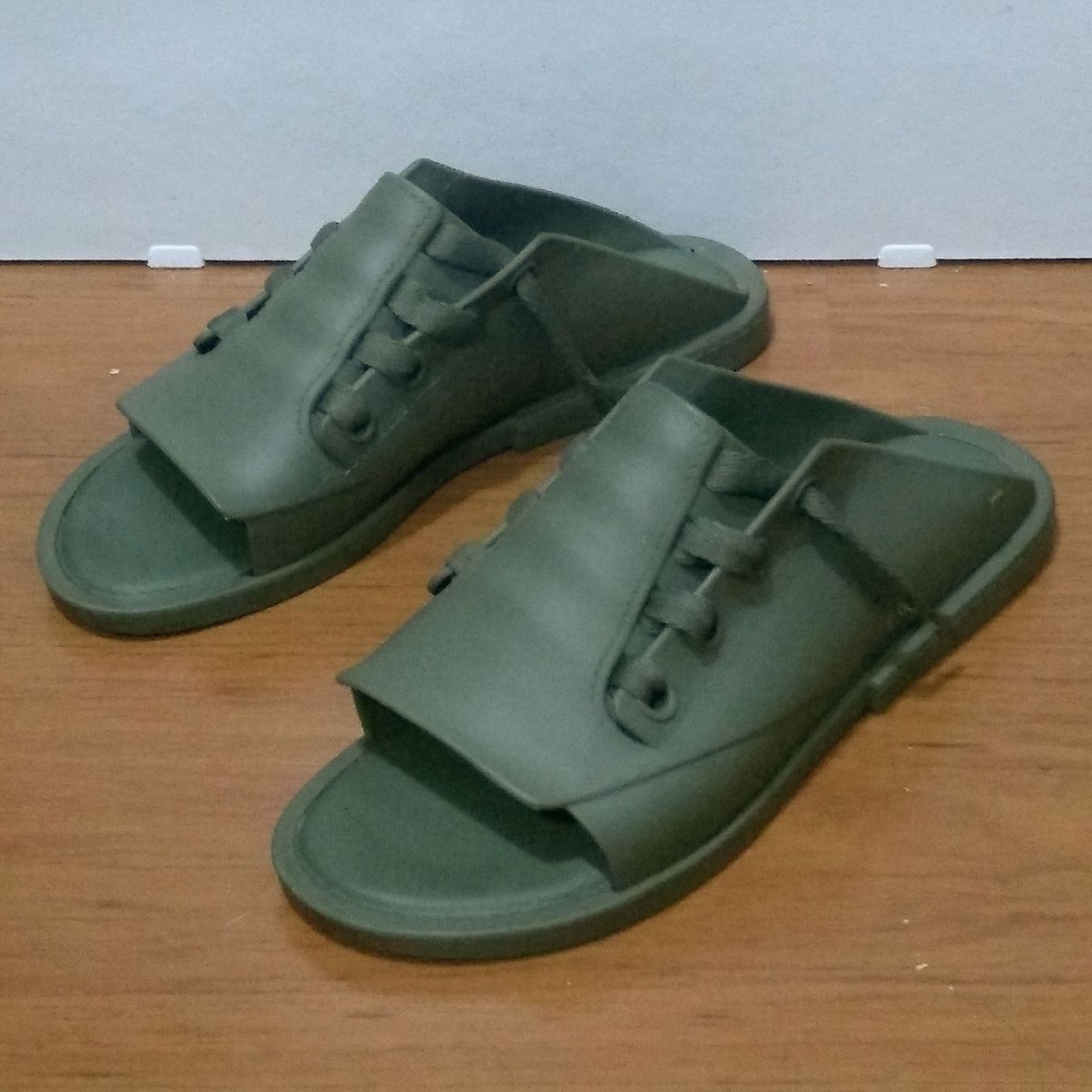 sandalia melissa verde militar