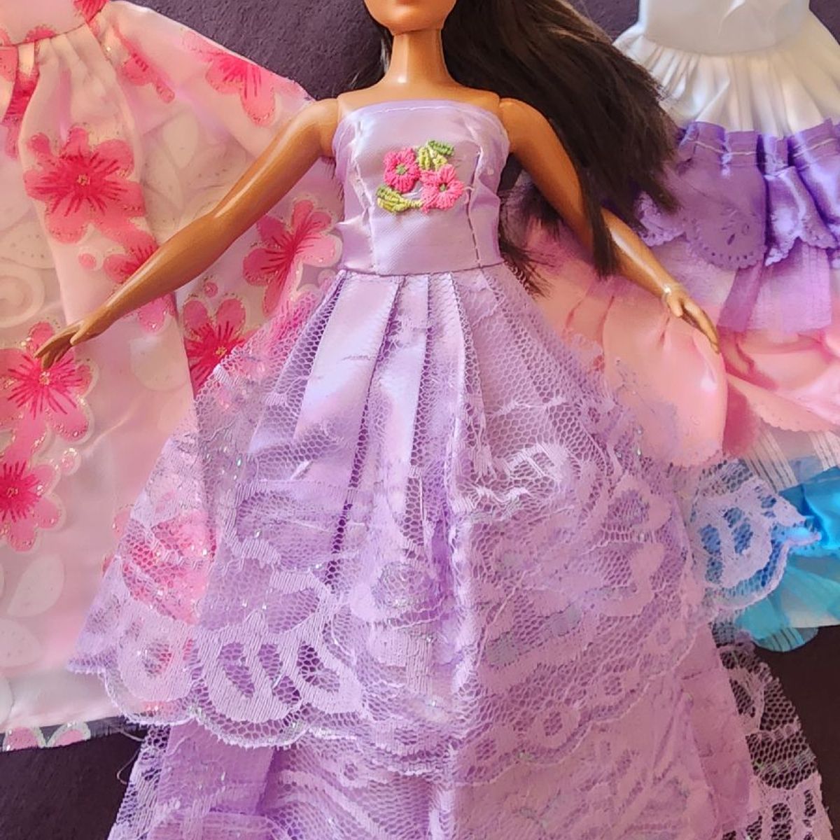 Kit Com 5 Vestidos De Princesa Para Boneca Barbie