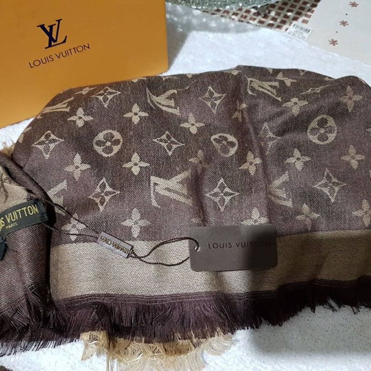Pashmina Louis Vuitton | Lenço Feminino Louis Vuitton Nunca Usado 40351524  | enjoei