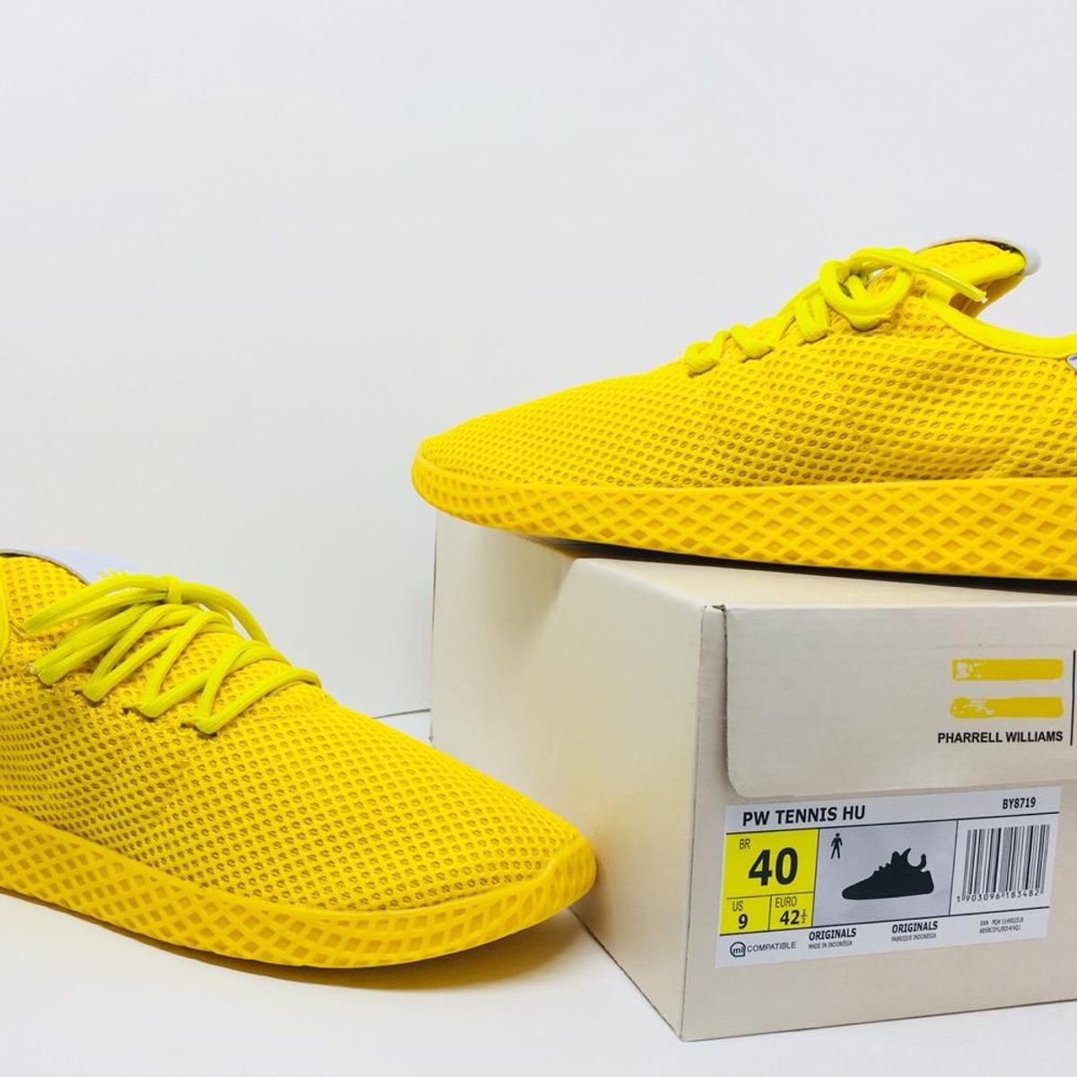 tenis adidas pharrell williams amarelo