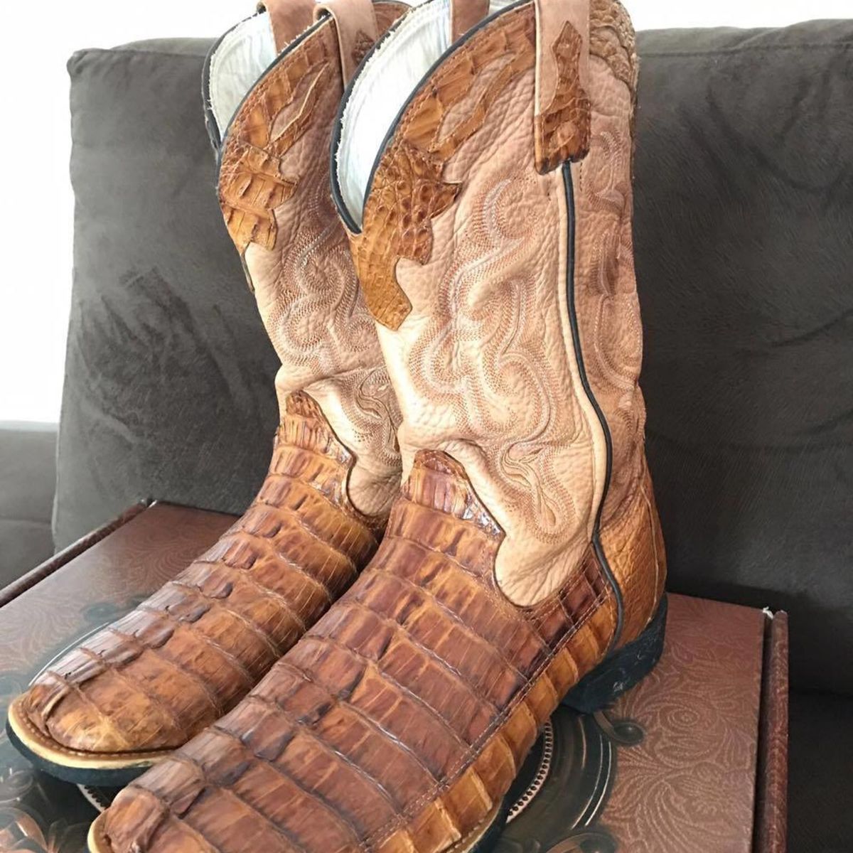 bota couro de jacare goyazes