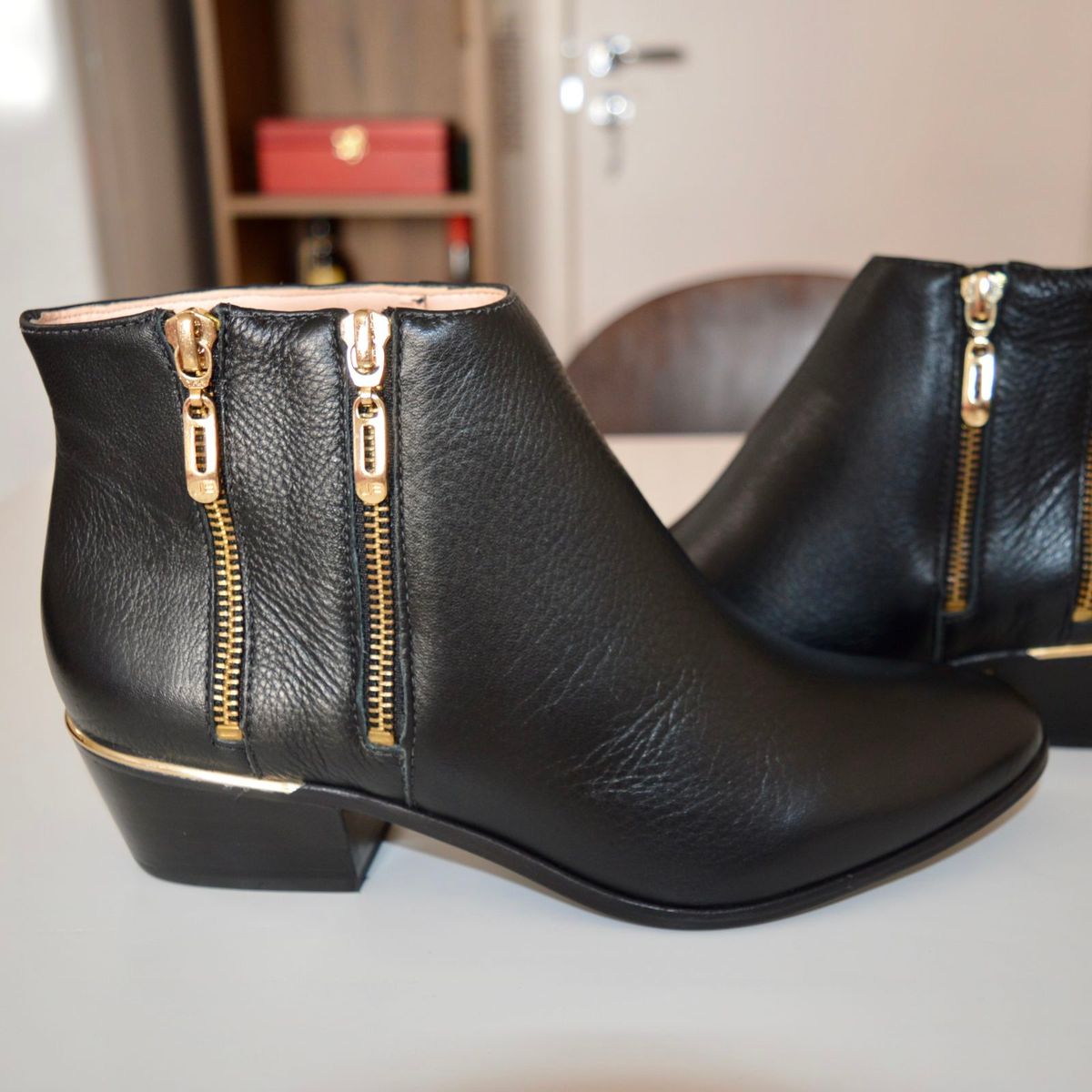 bota cano curto jorge bischoff