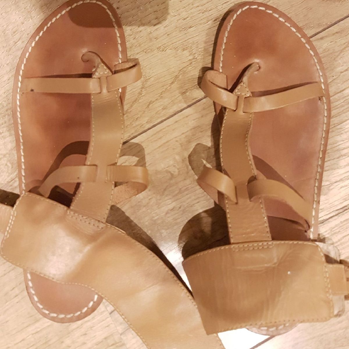 sandalia com amarração no tornozelo arezzo