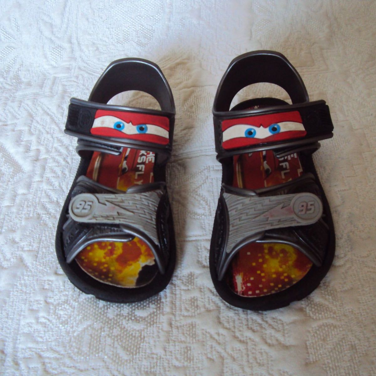 sandalia hot wheels 2018