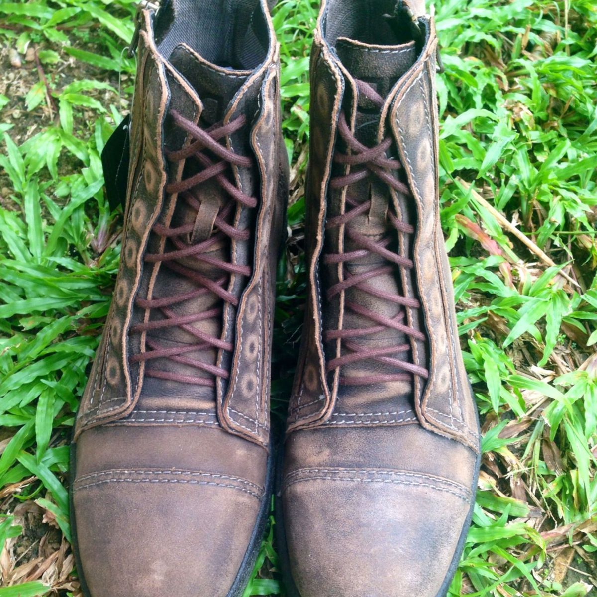 bota democrata garage harbor