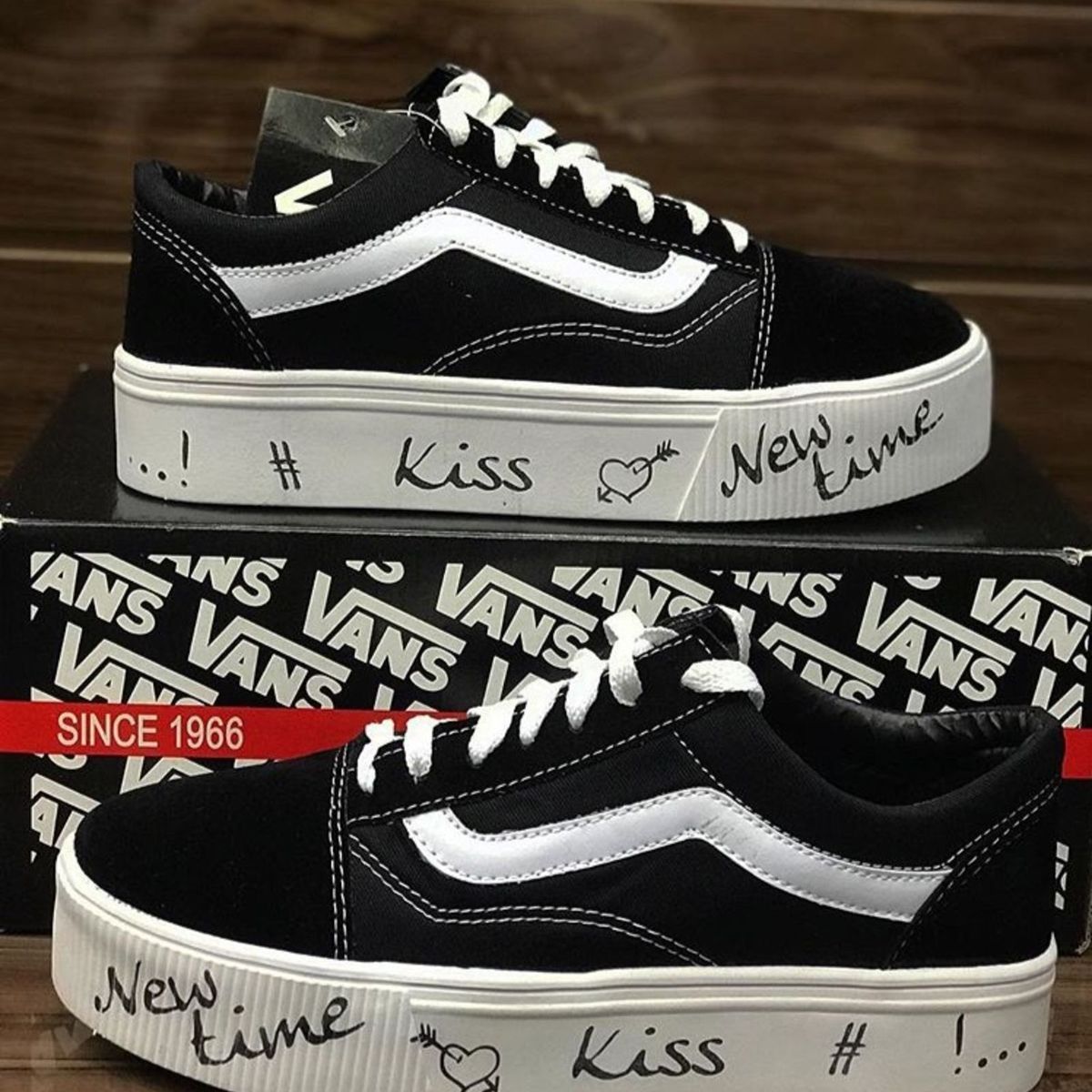 vans kiss new time