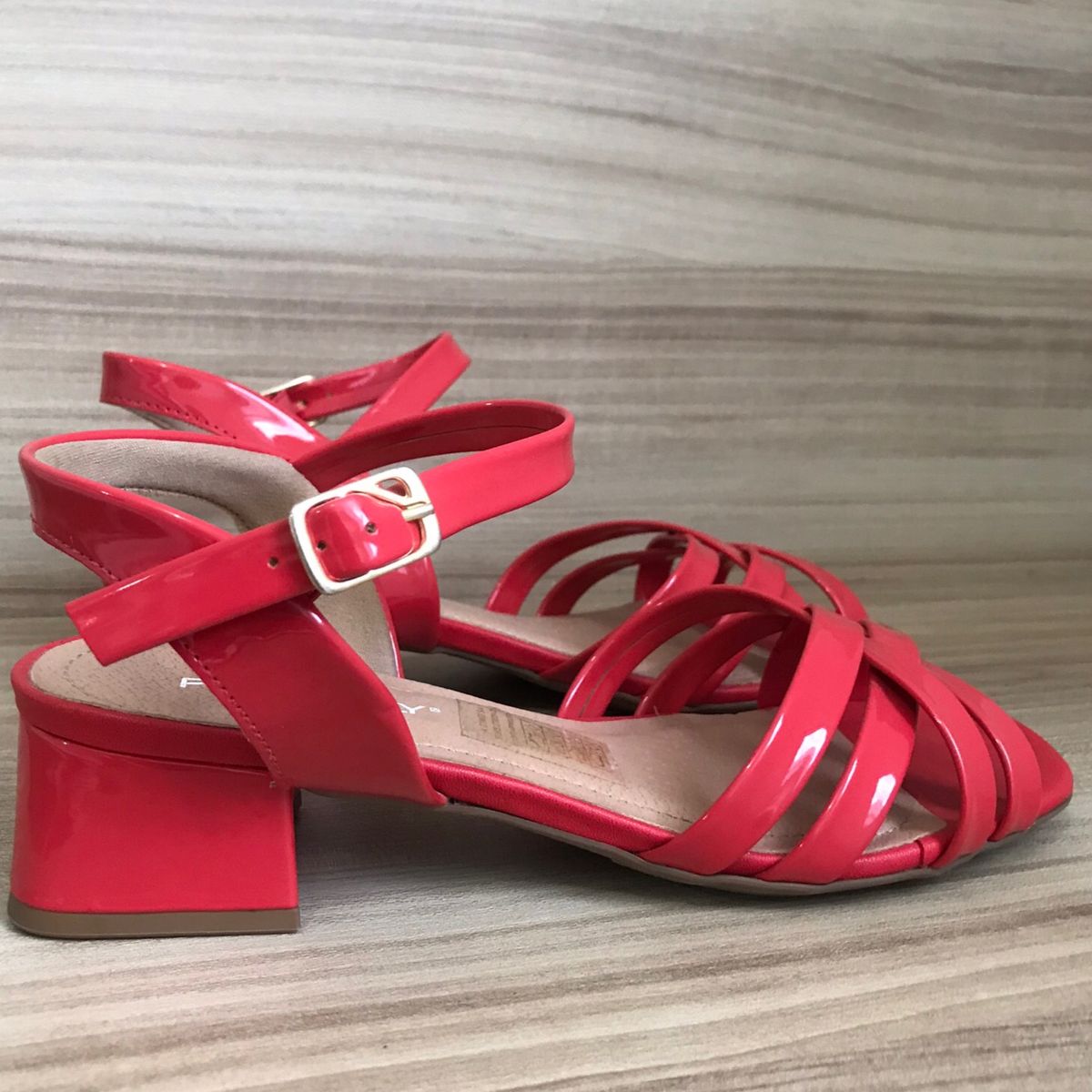 sandalia piccadilly vermelha