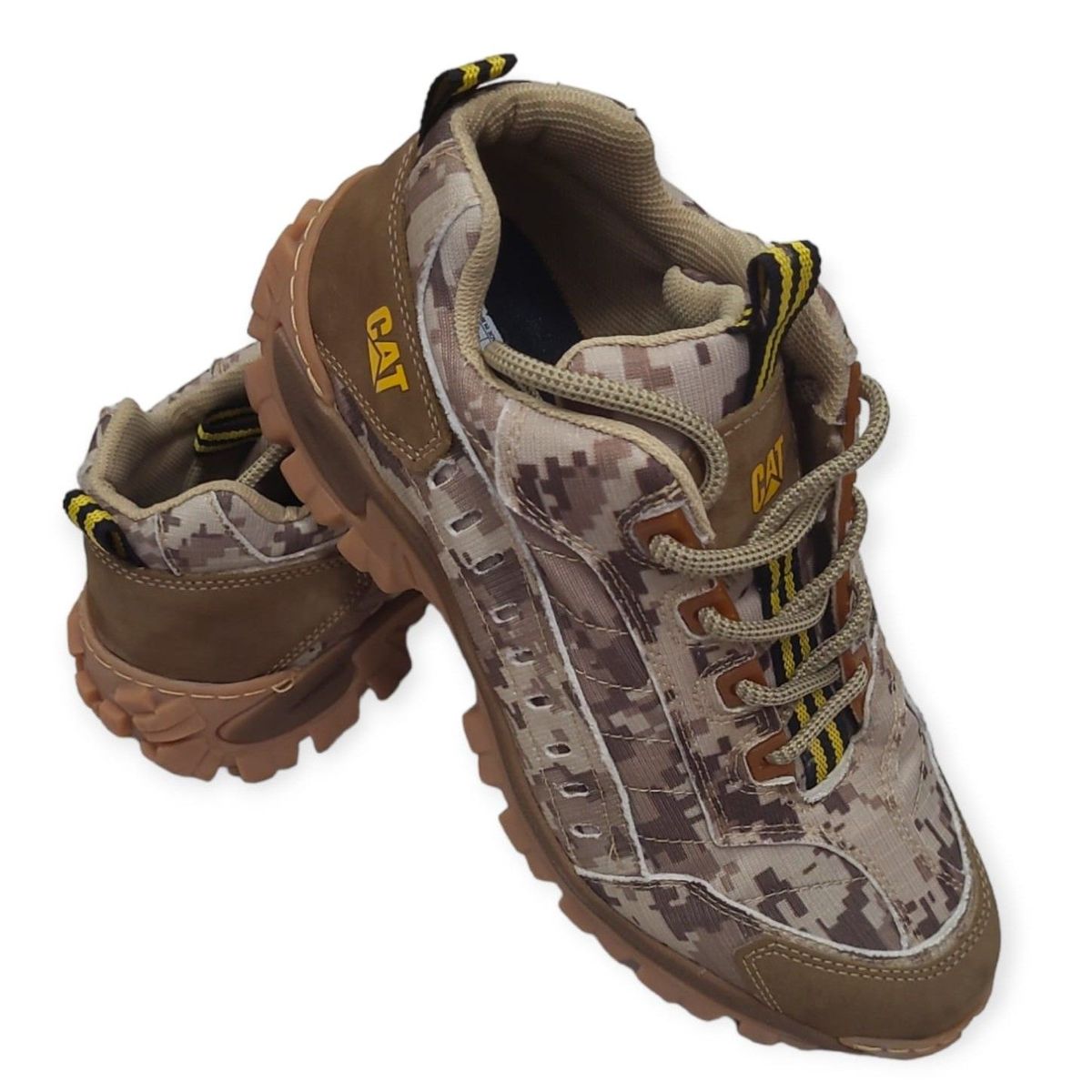 Coturno best sale caterpillar camuflado