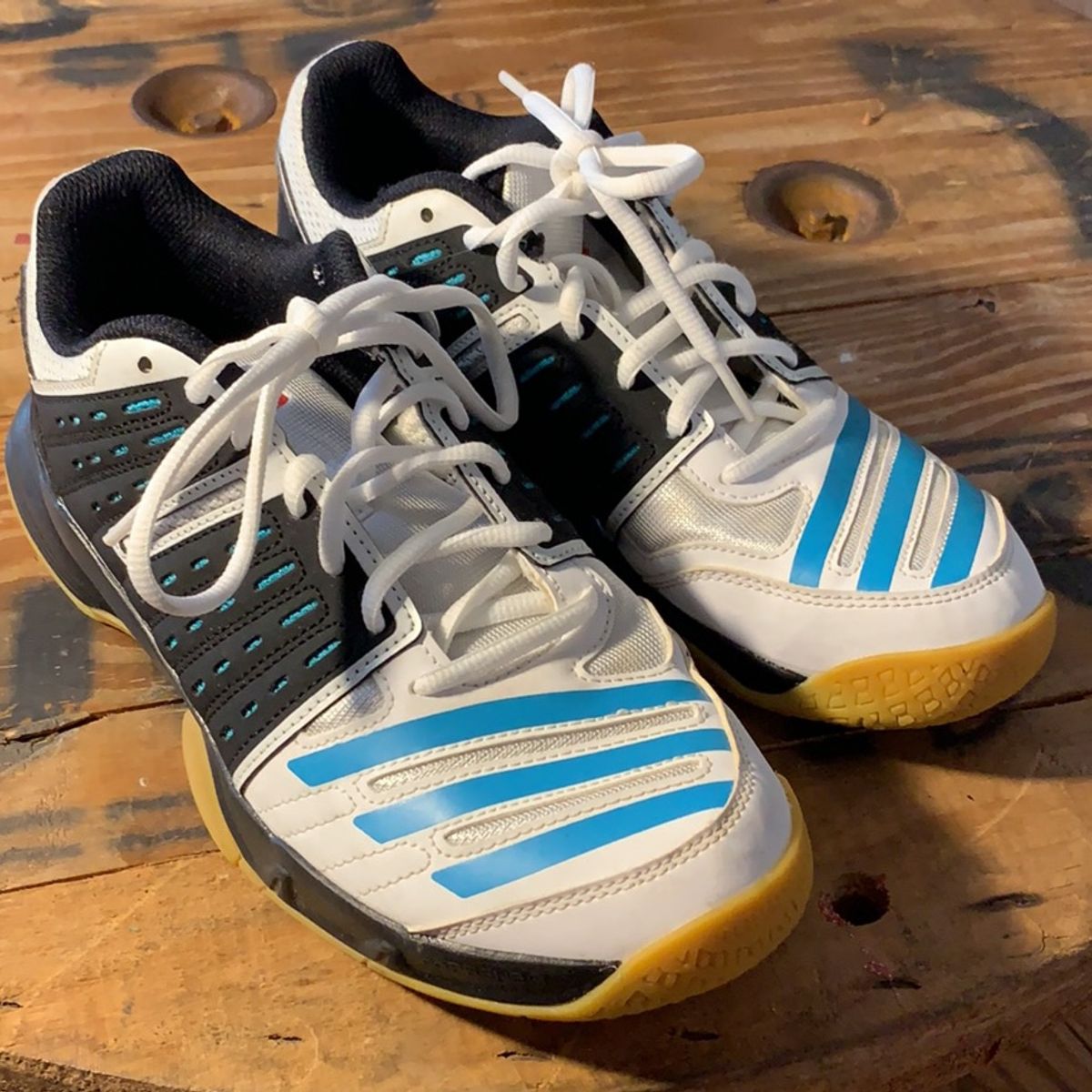 tenis adidas handebol feminino