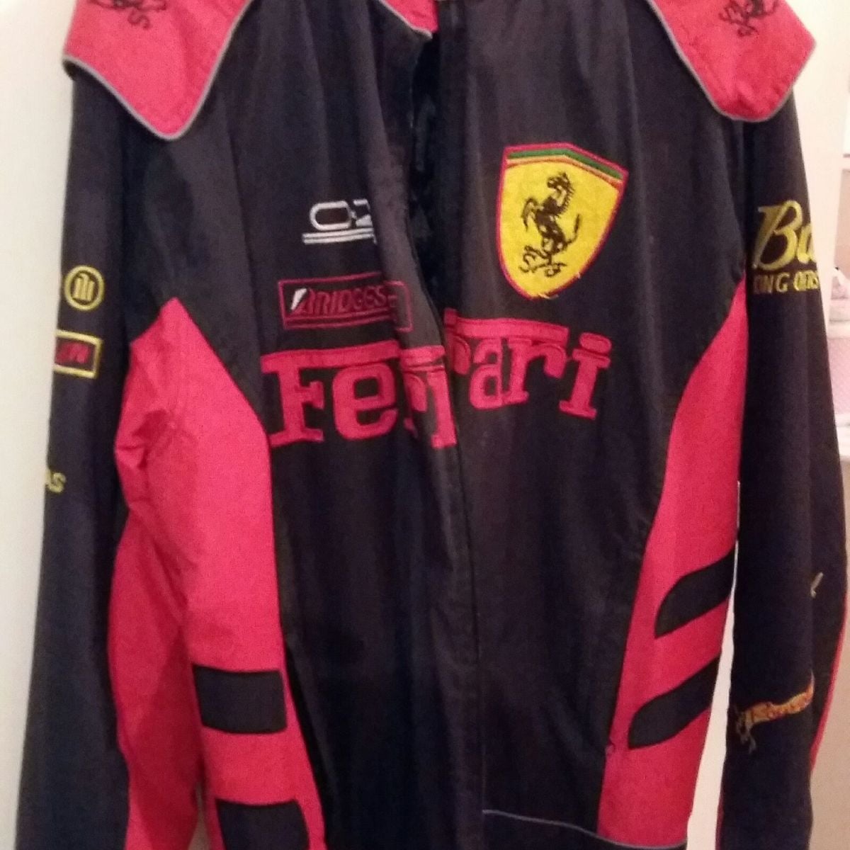 blusa da ferrari de frio