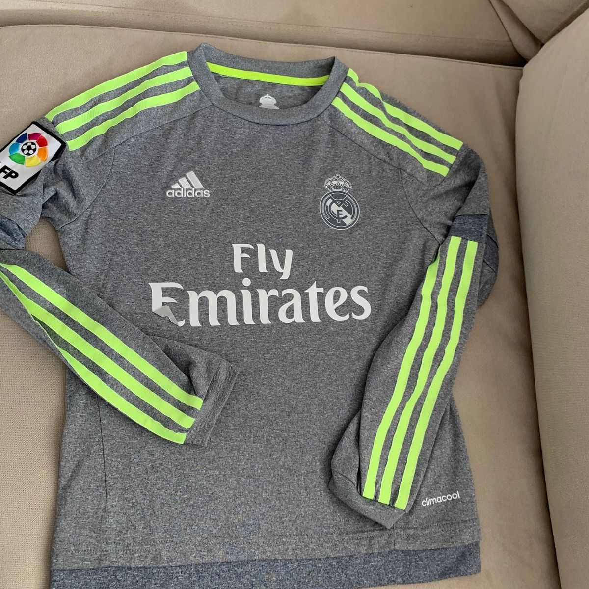 Camisa real best sale madrid cinza