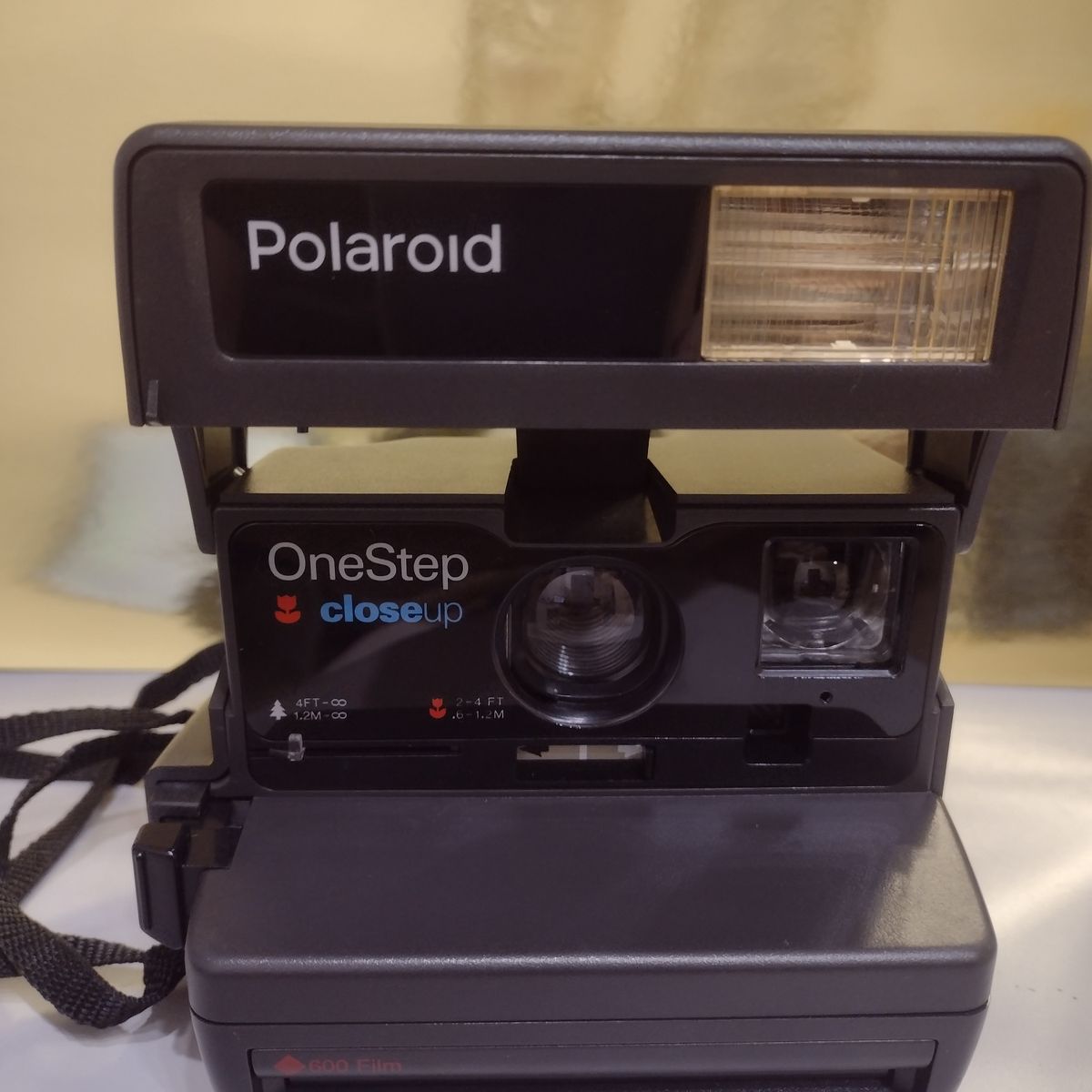 polaroid 600 film onestep close up