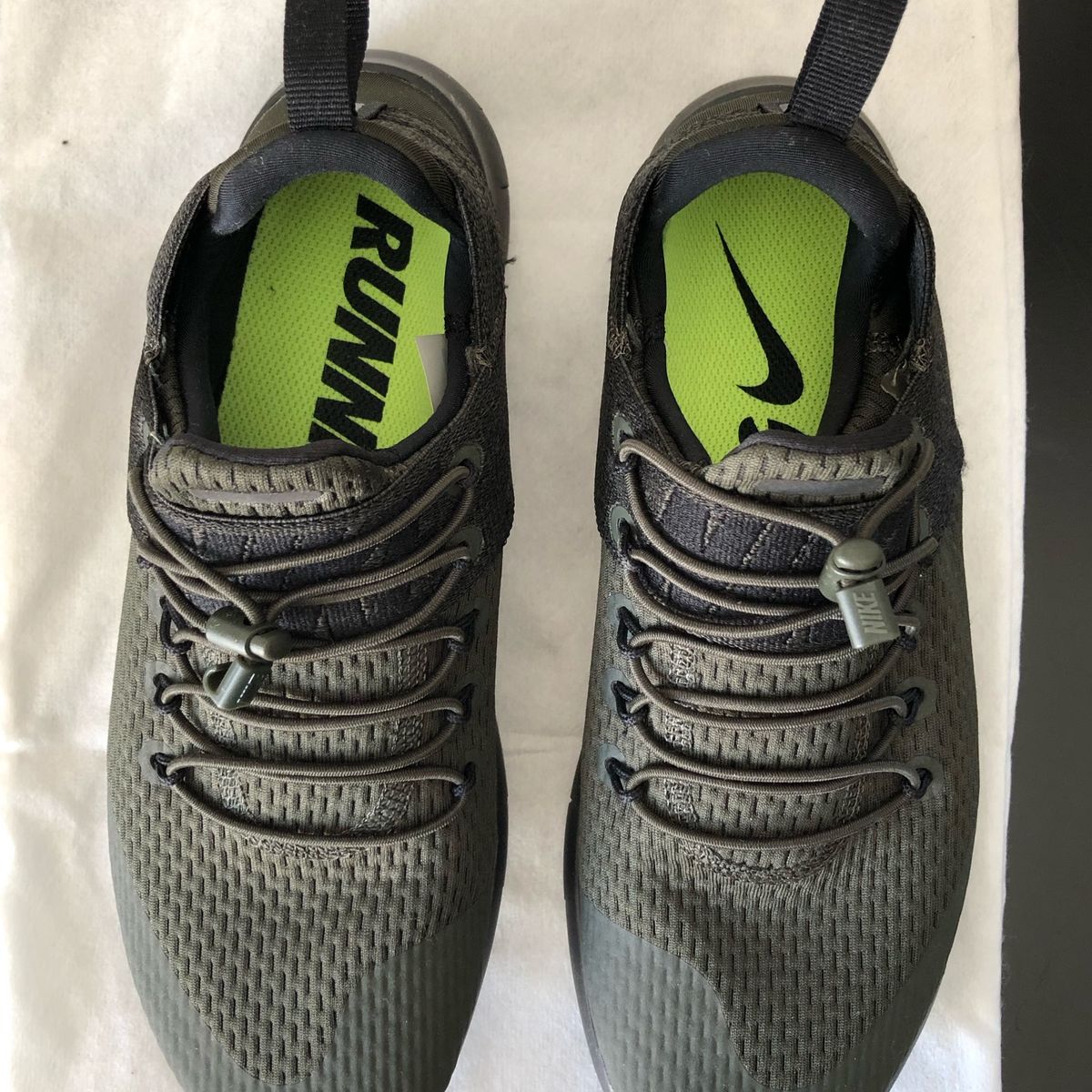 tenis preto corrida militar