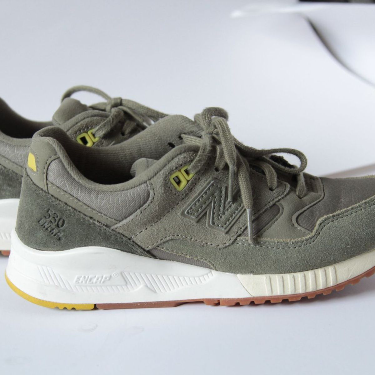 new balance 530 verde musgo