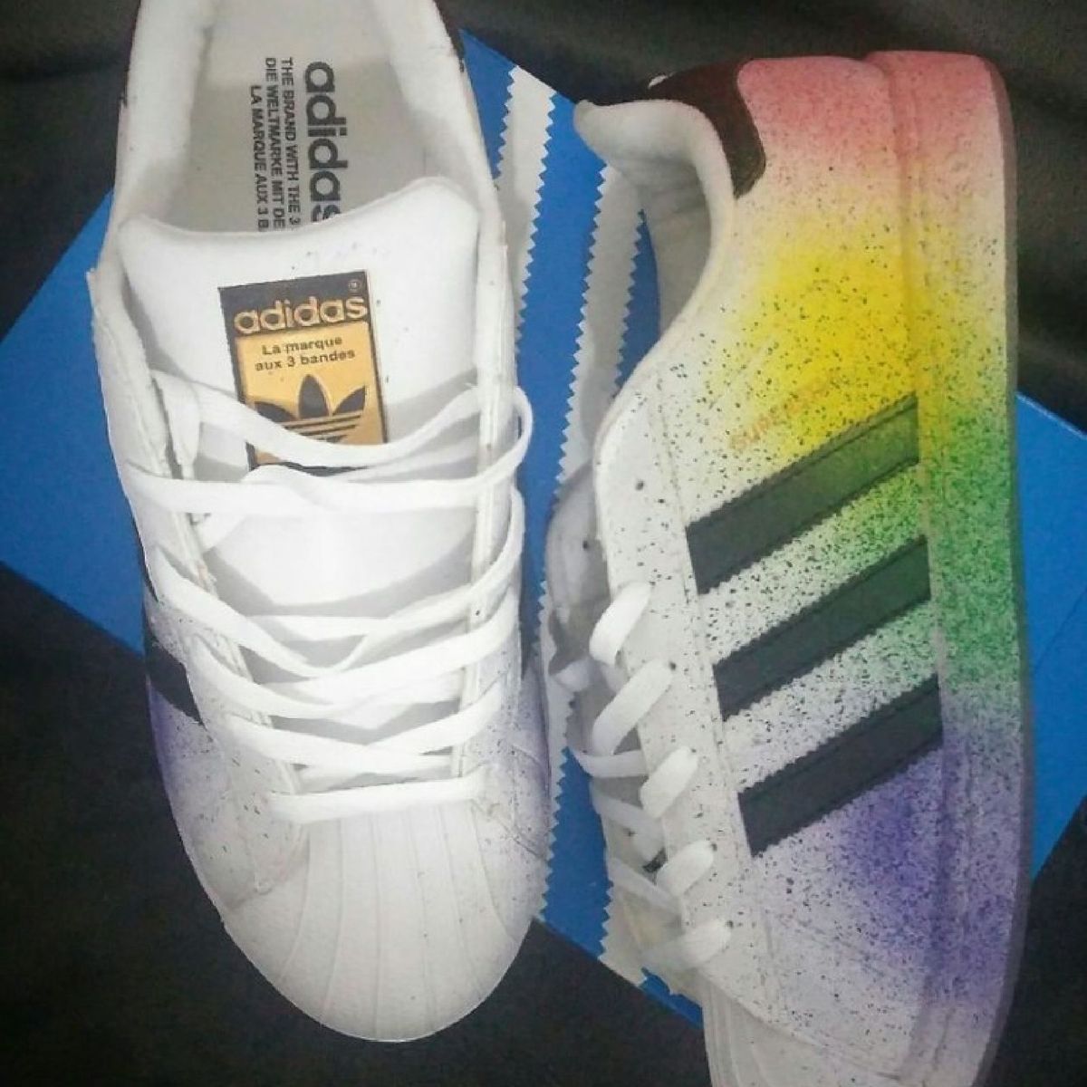 adidas superstar colorido