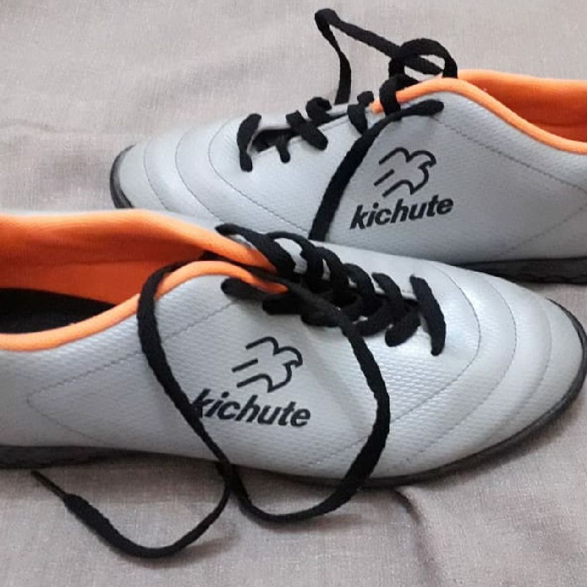 tenis kichute branco