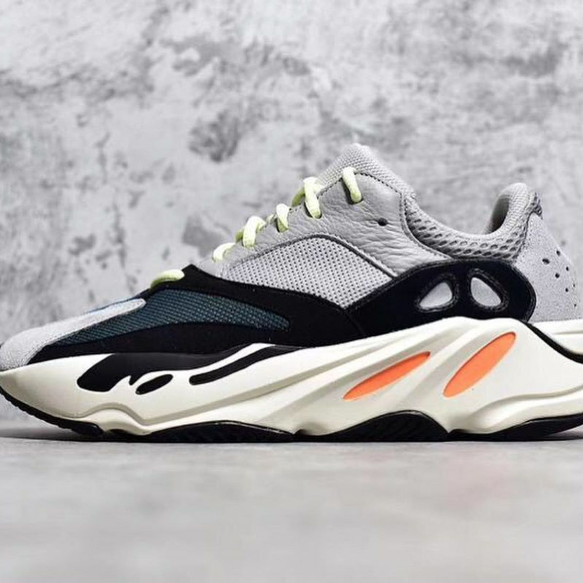 yeezy 700 branco