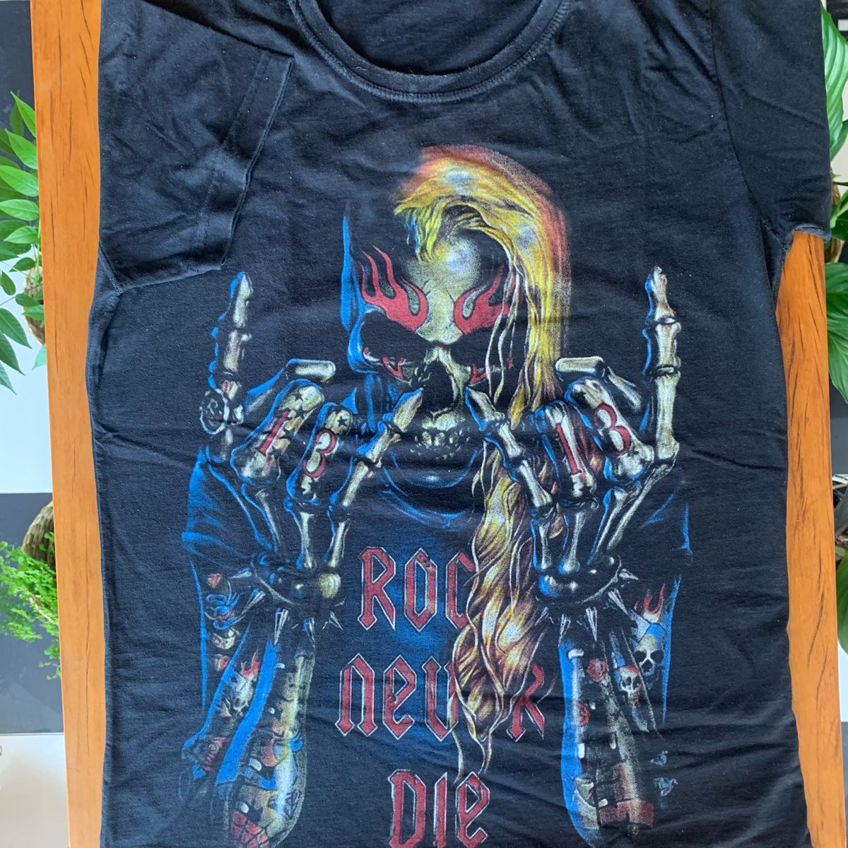 Camiseta Rock Vintage Usado 67061021 enjoei