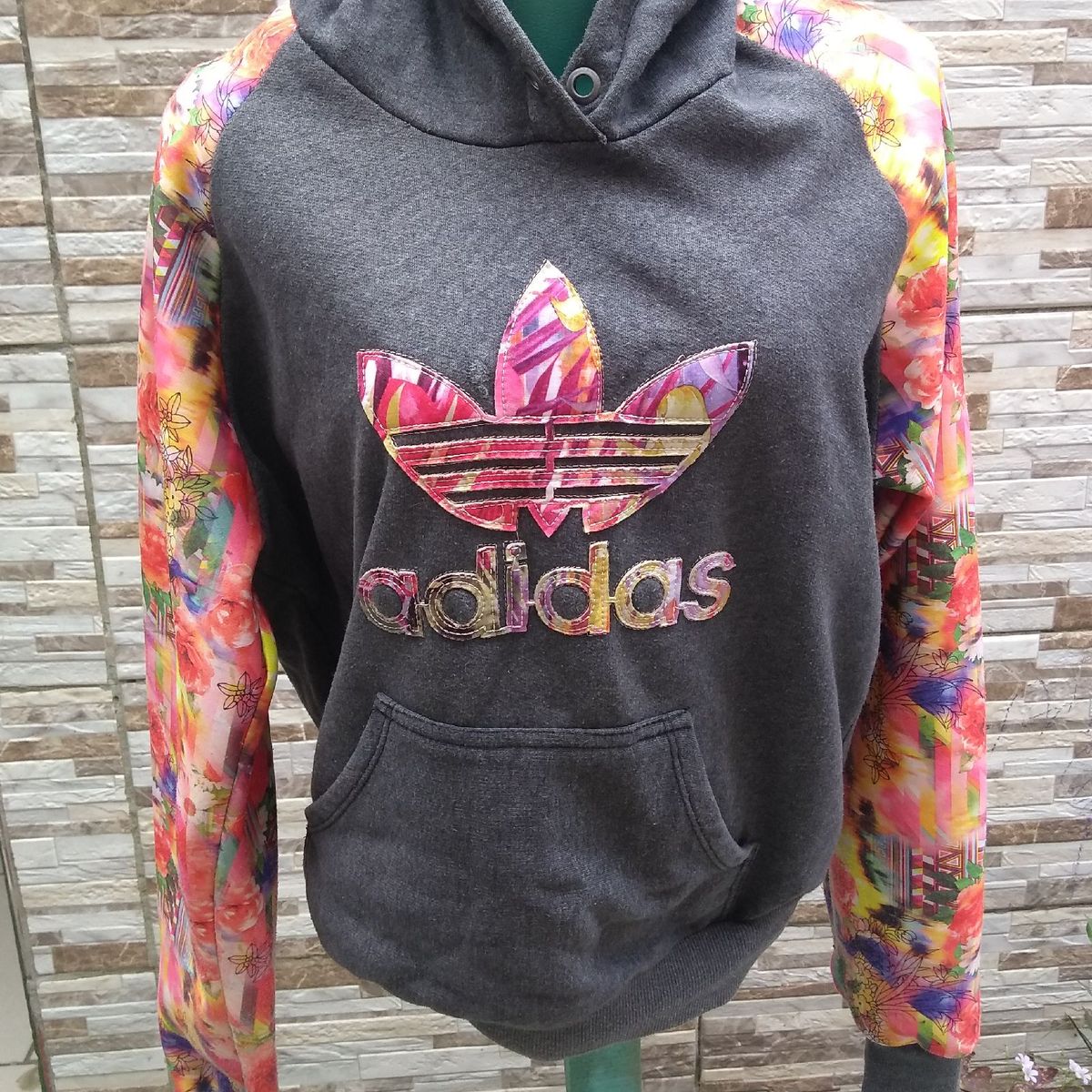 casaco da adidas feminino florido