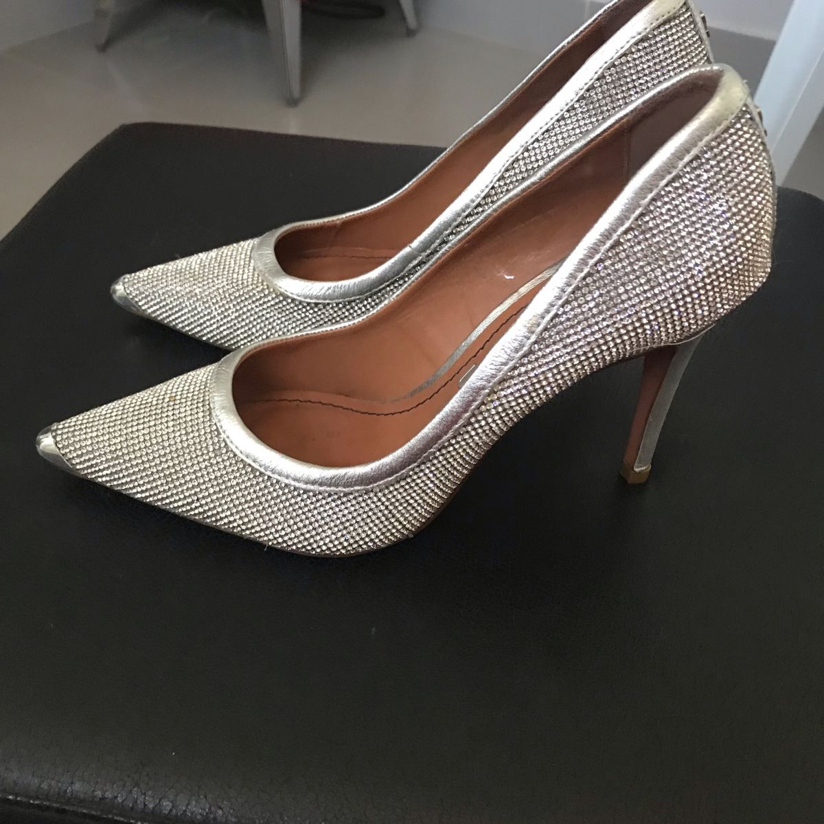 scarpin com cristais