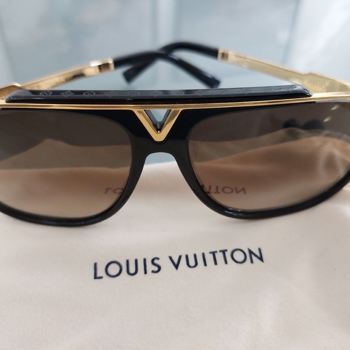 Preços baixos em Óculos de sol óculos de sol E Louis Vuitton