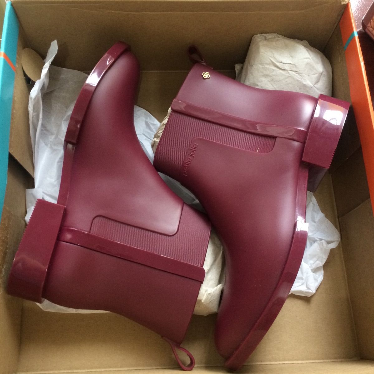bota lobe petite jolie
