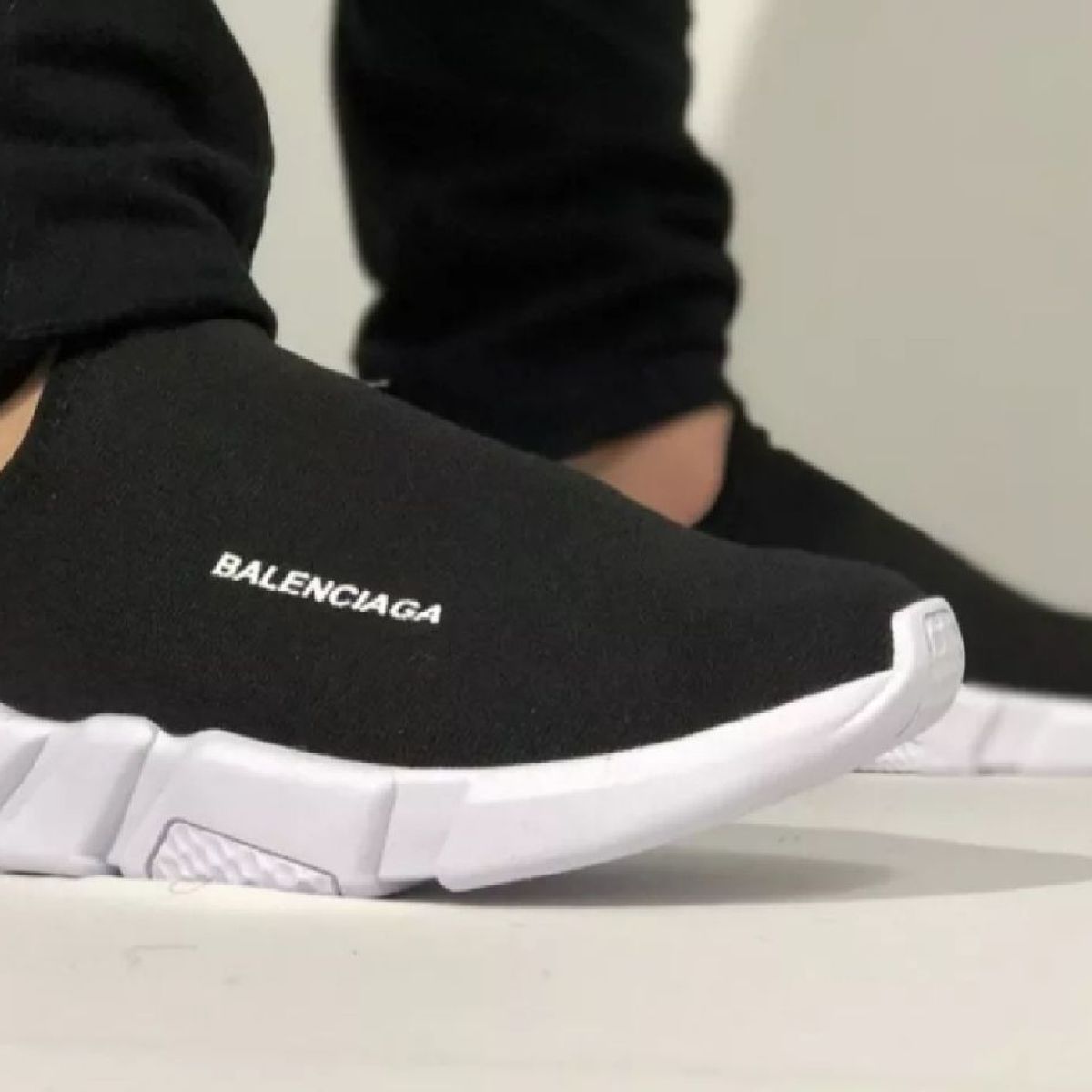 Balenciaga renner deals