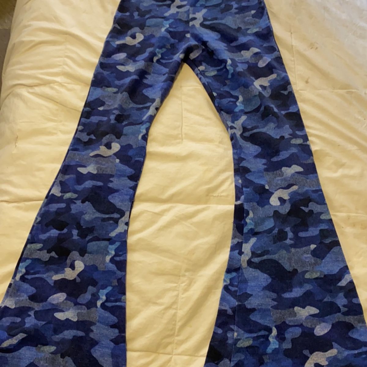 Calça camuflada azul sales feminina